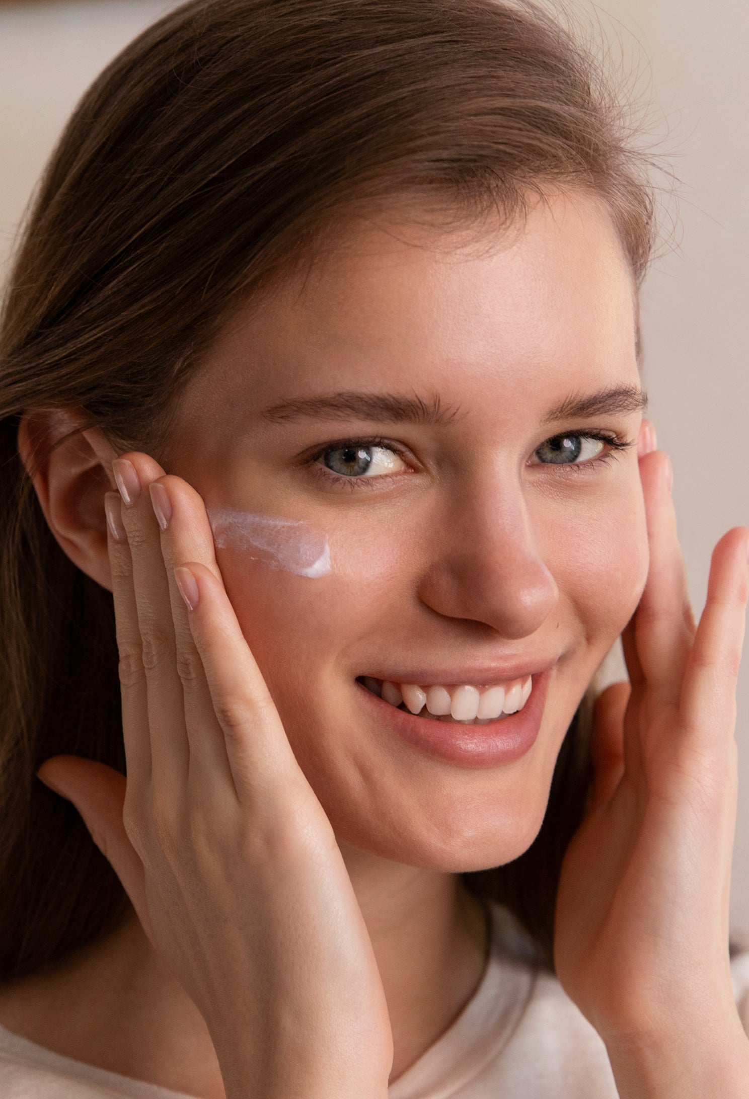 lavera Anti-UV Fluid LSF 30 in der Anwendung