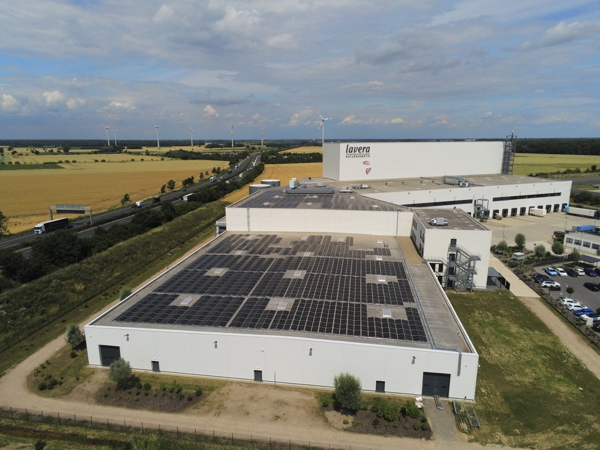 Photovoltaikanlage auf der Halle in Bantorf