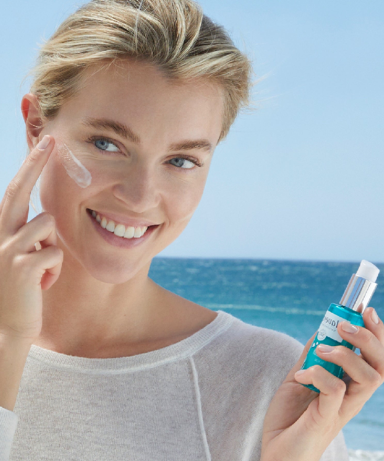 lavera Hydro Refresh Serum in der Anwendung