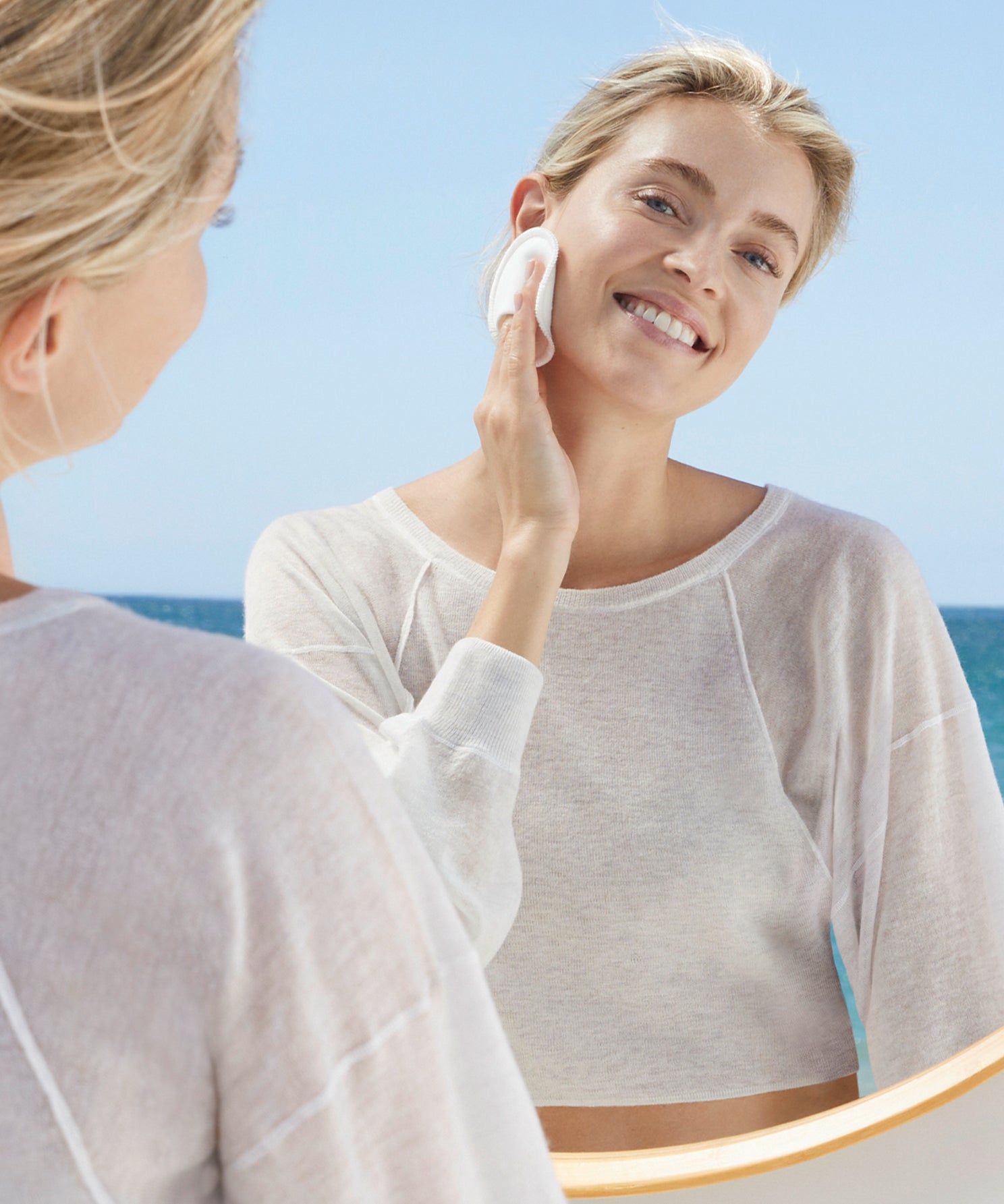 lavera Hydro Refresh Mizellenwasser in der Anwendung